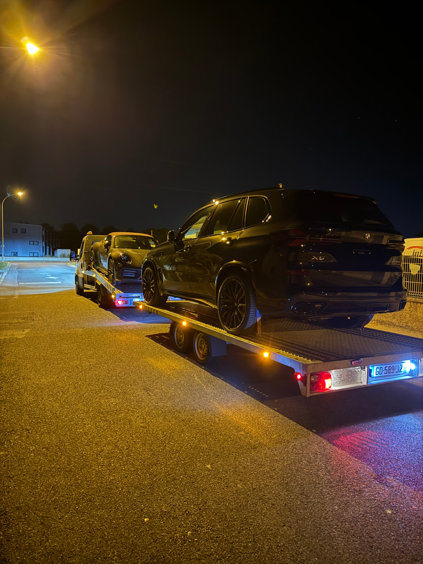 Convoyage de nuit — BMW X5 & Porsche 911