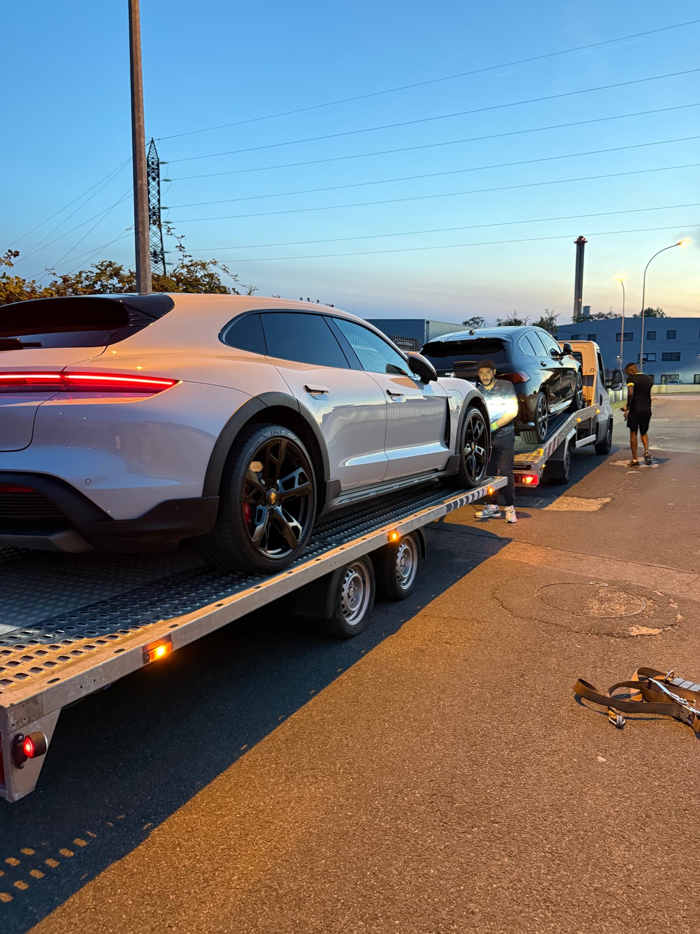 Porsche Taycan Cross Turismo chargée